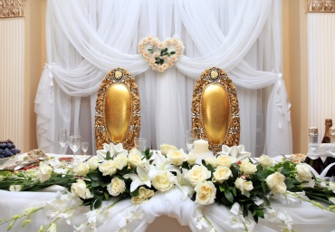 Украшение свадебного зала цветами