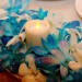 Украшение свадебного стола бело-голубыми цветами