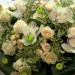 Оформление живыми цветами на яблочной свадьбе