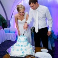 Свадебный торт на бирюзово-голубой свадьбе