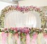 Декор президиума на свадьбу - арка из живых цветов