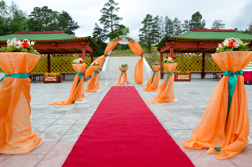 Оформление на оранжевой свадьбе